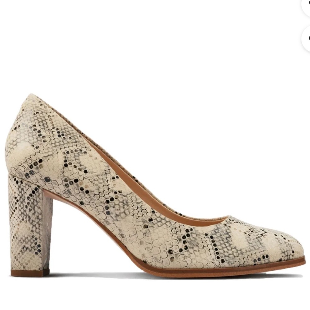 CLARKS Kaylin Cara Women's Snakeskin Patterned leather Women's Pumps size 9